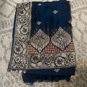 Navy blue saree with unstitched blouse